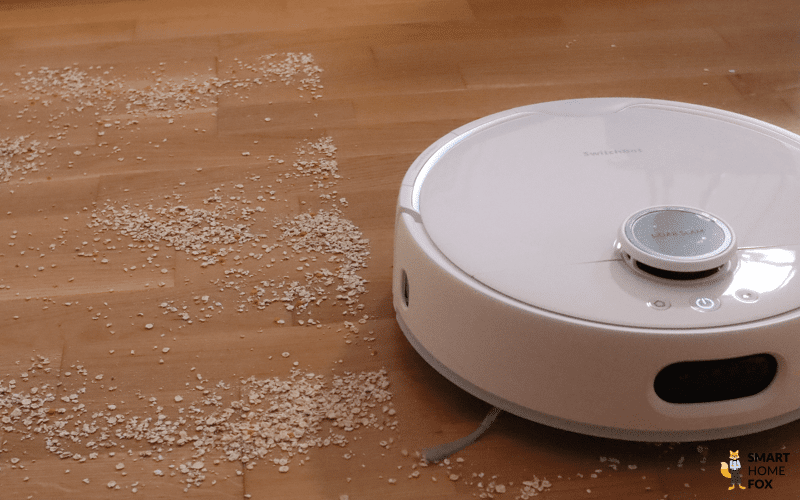 Das Testergebnis des SwitchBot S10 auf dem Laminatboden wird in einer Übersichtstabelle dargestellt.